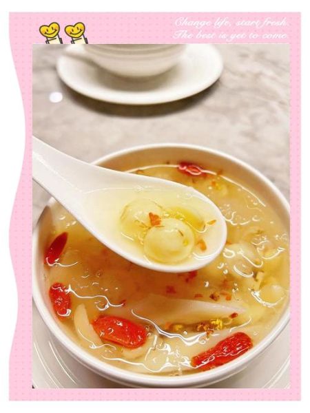 银耳莲子汤怎么做_银耳莲子汤要炖多久