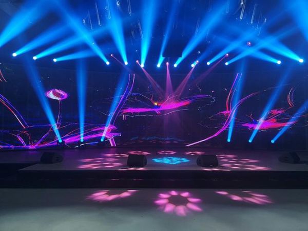 舞台灯光怎么布置_舞台灯光布置技巧