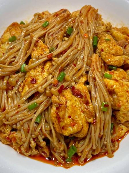 炒金针菇的家常做法_金针菇怎么炒才脆嫩