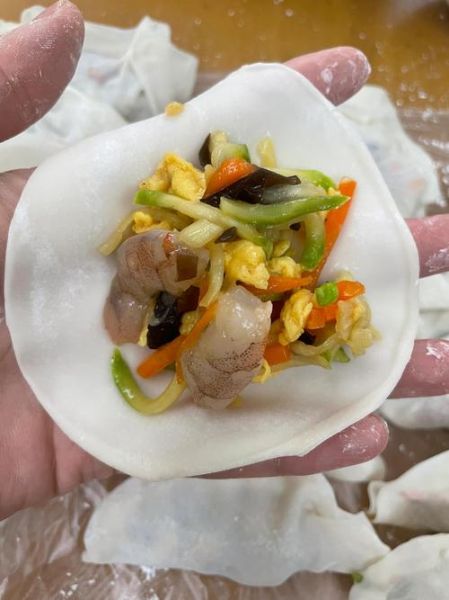 西葫芦馅饺子怎么做_西葫芦饺子馅要不要焯水