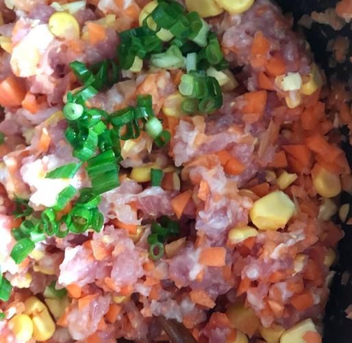 猪肉胡萝卜饺子馅怎么调_猪肉胡萝卜饺子馅的做法