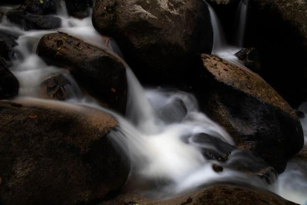 山涧有哪些绝美词语_如何描写山涧景色