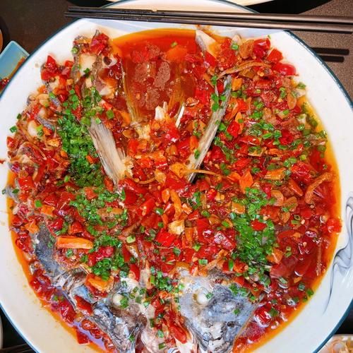 剁椒鱼头怎么做_剁椒鱼头家常做法