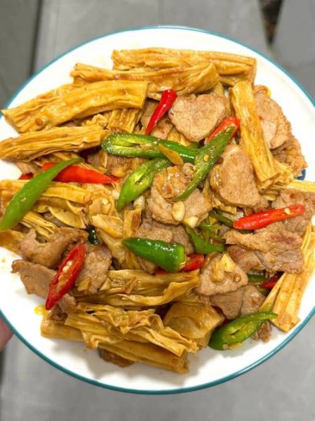 腐竹烧肉怎么做_腐竹烧肉的家常做法