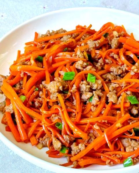 素炒胡萝卜丝怎么做_胡萝卜丝炒多久才脆