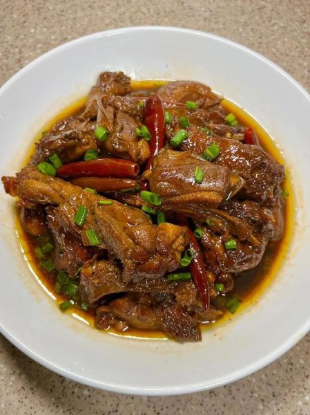 啤酒鸭的家常做法步骤_啤酒鸭怎么做才入味