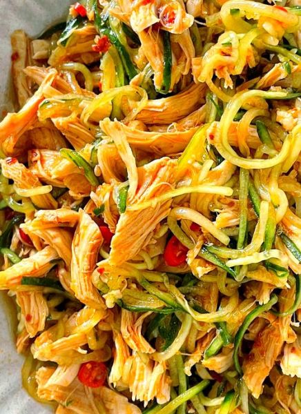 凉拌鸡丝怎么做才好吃_家常凉拌鸡丝的做法