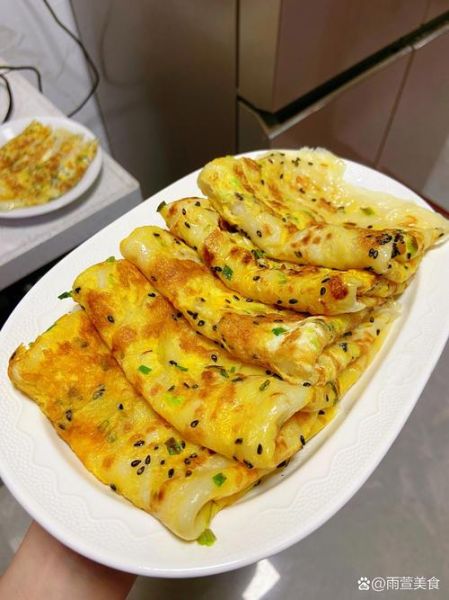 鸡蛋煎饼怎么做_鸡蛋煎饼的家常做法