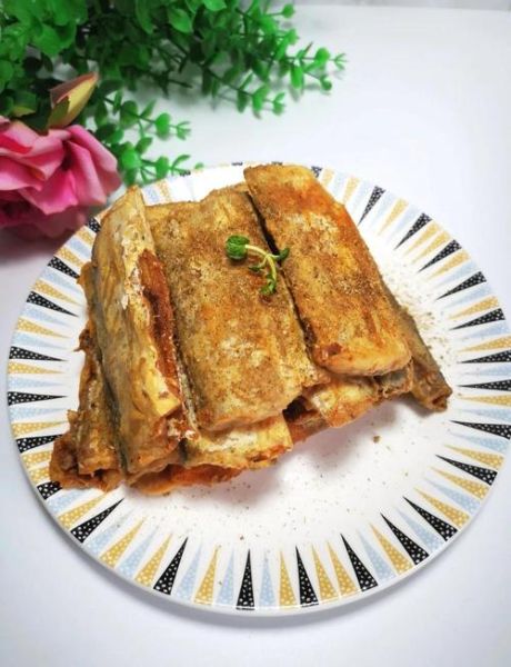炸带鱼的家常做法_怎么炸带鱼不腥又酥脆