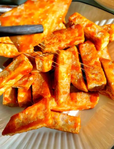 拔丝芋头怎么做_拔丝芋头糖浆比例是多少