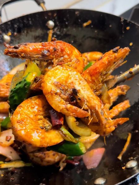 干锅虾的家常做法_干锅虾怎么做才入味