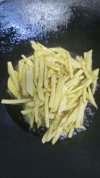 土豆条怎么炸才脆_家常土豆条做法