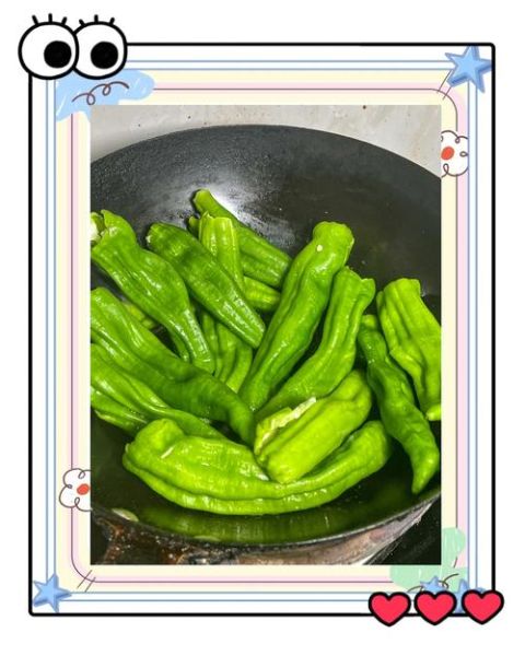 虎皮辣椒怎么做才脆_虎皮辣椒要不要先焯水