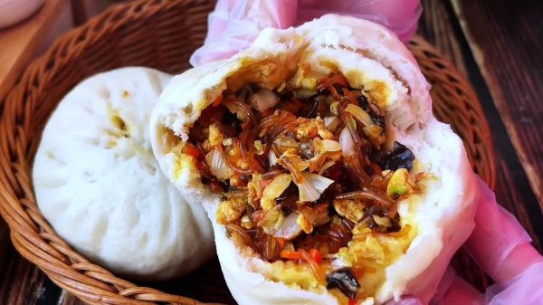 猪肉白菜馅包子怎么调馅_蒸多久才松软