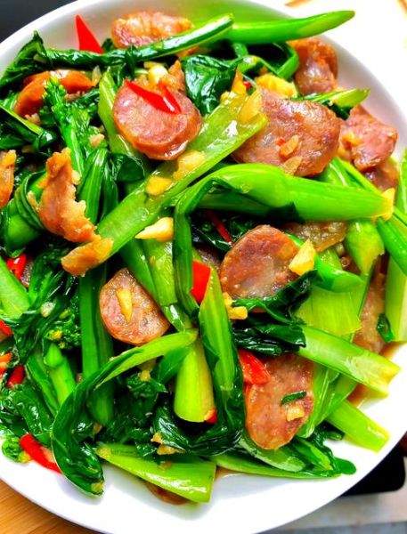 炒香肠的家常做法_香肠怎么炒才好吃