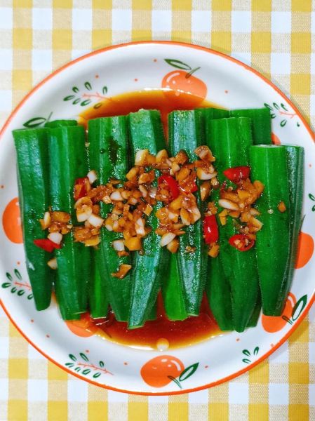 蒜蓉秋葵怎么做_秋葵焯水几分钟才脆嫩