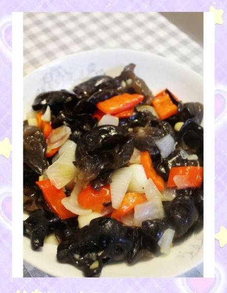 木耳怎么泡发才脆_家常炒木耳做法
