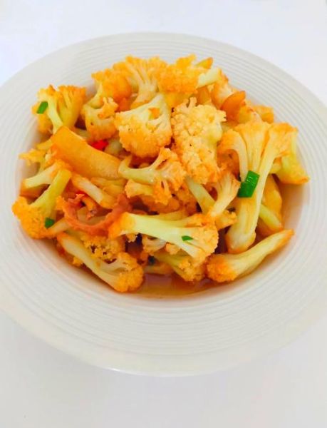 炒菜花怎么炒好吃_家常炒菜花做法