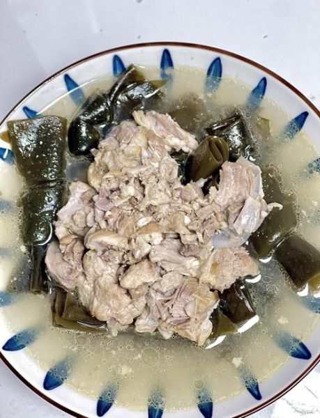 海带炖排骨怎么做_海带炖排骨需要焯水吗