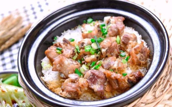 排骨煲仔饭怎么做_排骨煲仔饭用什么锅