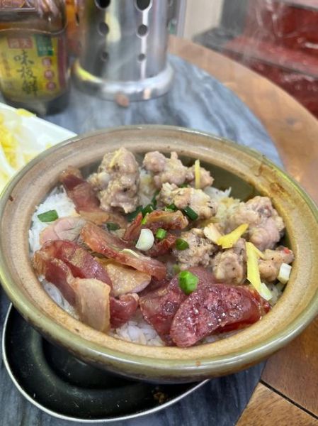 排骨煲仔饭怎么做_排骨煲仔饭用什么锅