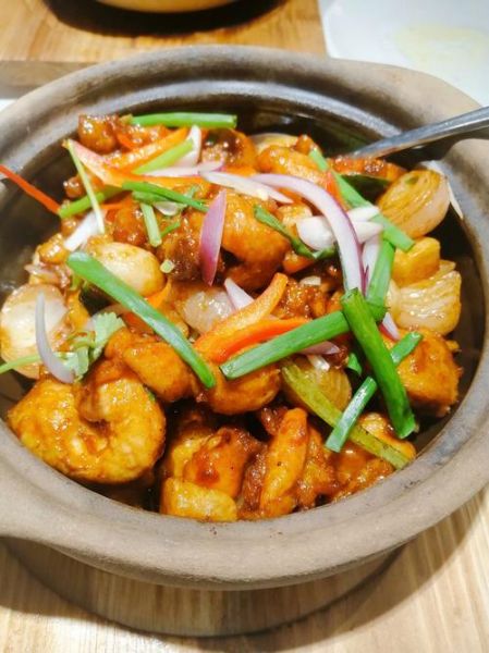 啫啫鸡煲怎么做_正宗啫啫鸡煲的酱汁配方