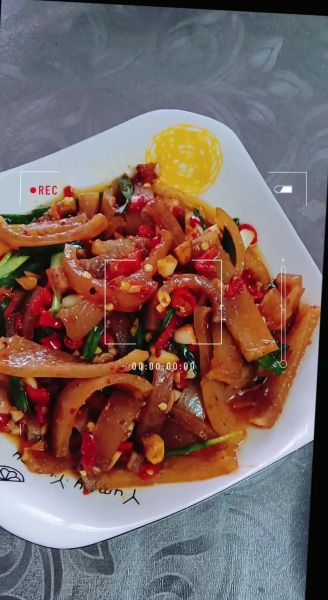 凉拌猪皮怎么做_家常做法步骤详解