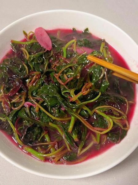苋菜怎么炒好吃_苋菜焯水几分钟