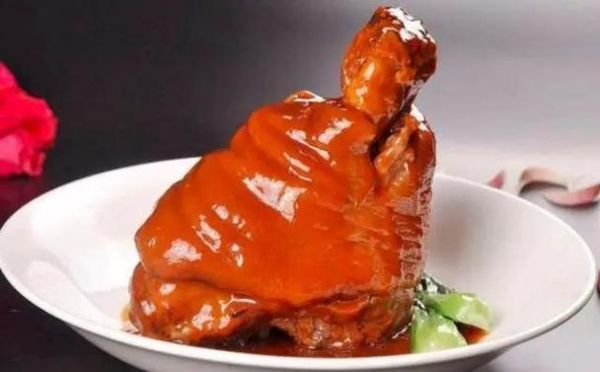东坡肘子怎么做_东坡肘子最正宗的做法