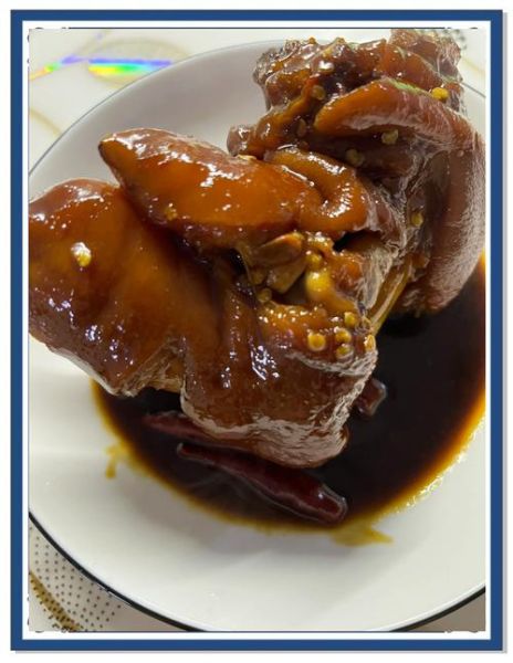 卤猪蹄的家常做法_卤猪蹄怎么做好吃又软糯