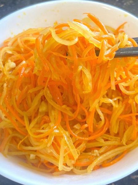 土豆胡萝卜怎么炒好吃_家常土豆胡萝卜做法