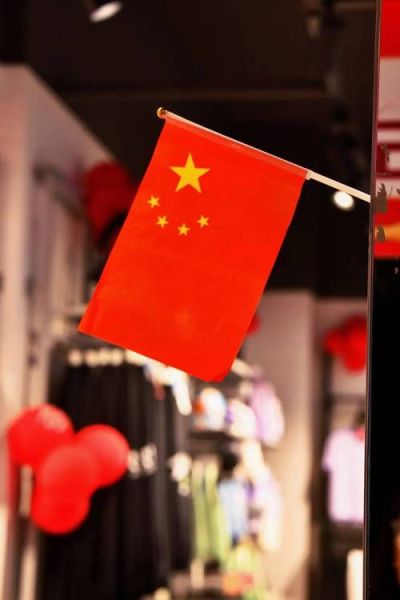 中国国旗颜色代表什么_五星红旗五颗星含义