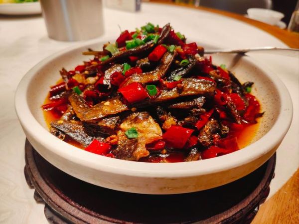 干扁泥鳅的做法大全_干扁泥鳅怎么做好吃又酥