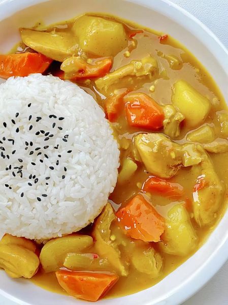 咖喱饭怎么做_咖喱饭需要哪些材料
