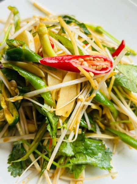 凉拌老虎菜怎么做_老虎菜用哪些调料