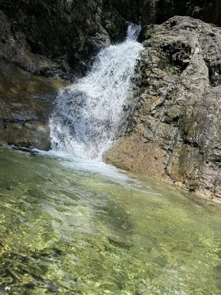 潺潺流水怎么形容_潺潺流水意境描写有哪些