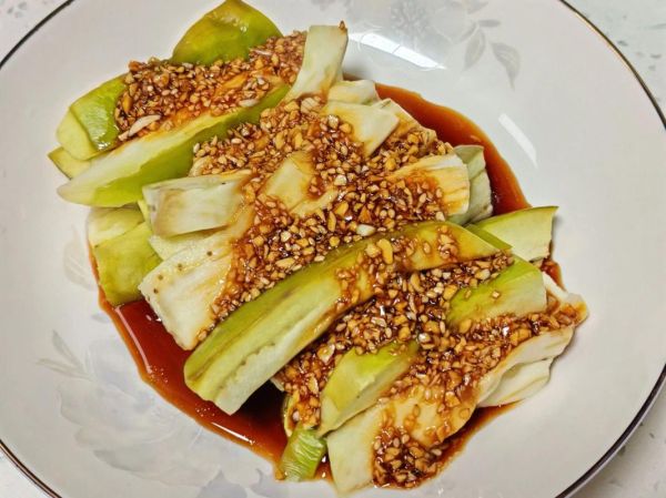 蒜泥茄子怎么做才好吃_家常做法步骤详解