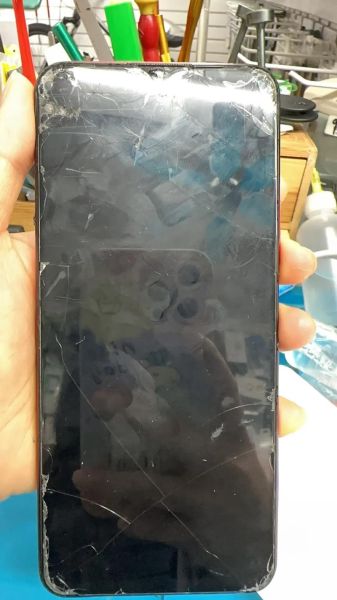 苹果手机换屏多少钱_苹果手机屏幕碎了怎么办