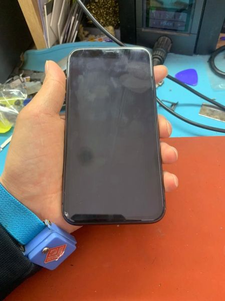 苹果手机换屏多少钱_苹果手机屏幕碎了怎么办