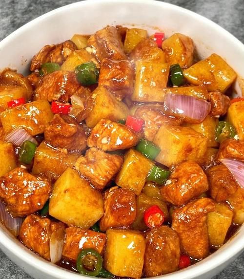 土豆鸡胸肉怎么做才嫩_土豆鸡胸肉的家常做法