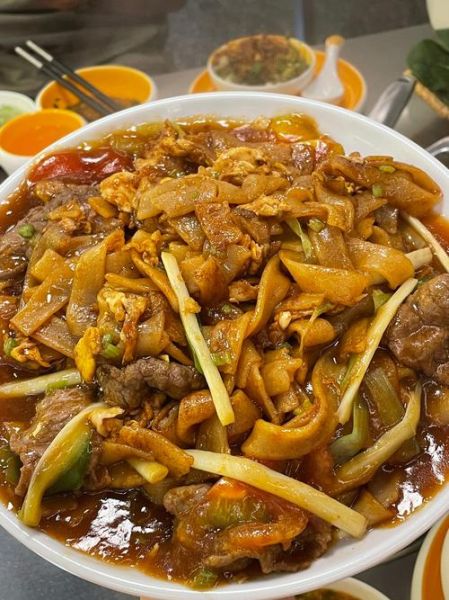 湿炒牛河怎么做_湿炒牛河用什么河粉