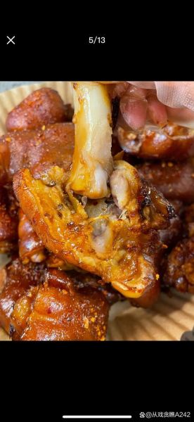 烤猪蹄的做法视频教程_怎样烤猪蹄外酥里嫩