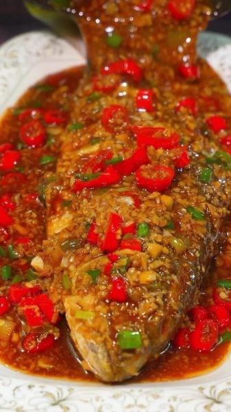 红烧鱼怎么做好吃又简单_家常红烧鱼做法步骤