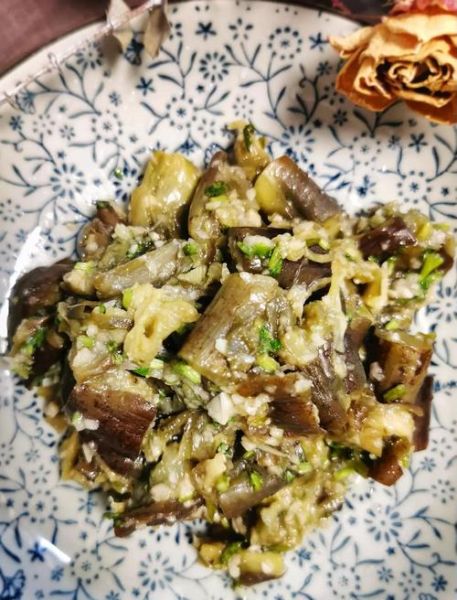 蒜茄子怎么做_正宗东北蒜茄子做法