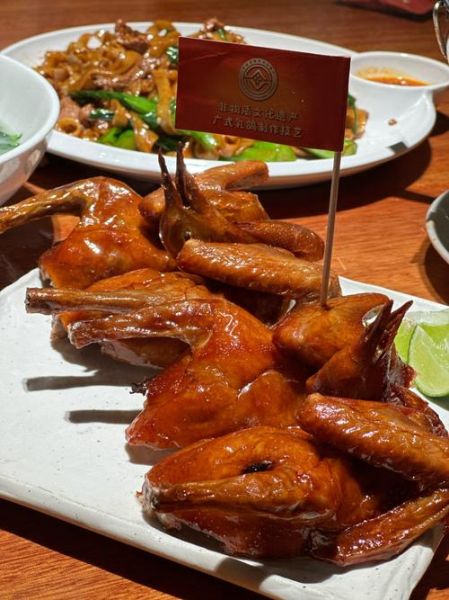 红烧乳鸽怎么做_红烧乳鸽最正宗做法