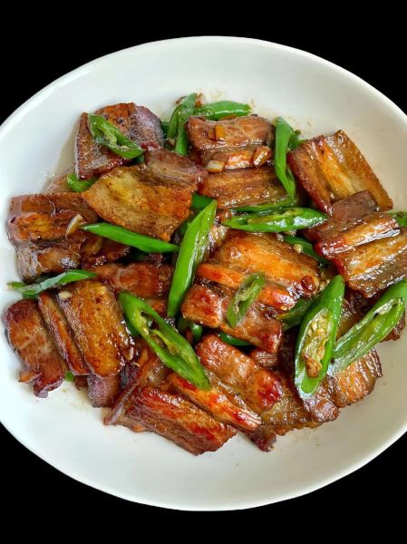 五花肉怎么做好吃_家常五花肉简单做法