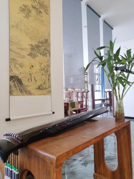 听古琴用什么耳机好_古琴曲适合什么场景听