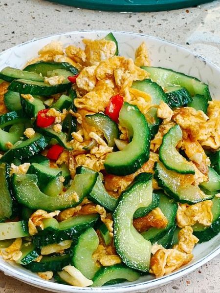 青瓜炒鸡蛋怎么做_青瓜炒鸡蛋的家常做法