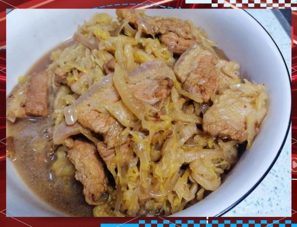 汆白肉酸菜怎么做_东北酸菜汆白肉正宗做法