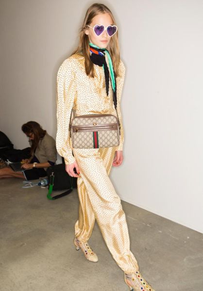 金黄搭配什么颜色好看_金黄配色禁忌有哪些